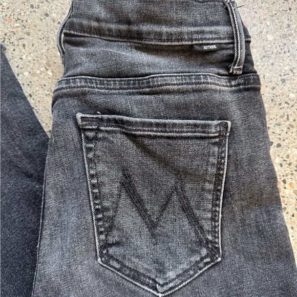 Mother Weekender Fray Flare Jeans - Picture 3 of 6